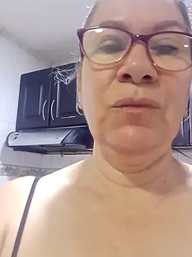 Snapshot of victoria_wayne chatting on 10/08/25, 10:06 victoria wayne online show from 10/08/25, 10:06