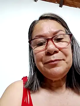 Snapshot of victoria_wayne chatting on 11/19/25, 10:37 victoria wayne online show from 11/19/25, 10:37