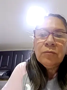 Snapshot of victoria_wayne chatting on 09/29/25, 10:11 victoria wayne online show from 09/29/25, 10:11