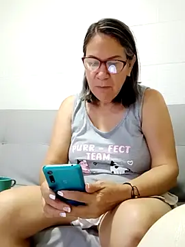 Snapshot of victoria_wayne chatting on 11/14/25, 09:46 victoria wayne online show from 11/14/25, 09:46