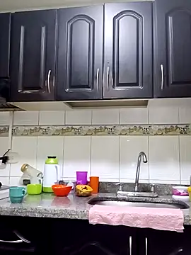 Snapshot of victoria_wayne chatting on 11/06/25, 10:08 victoria wayne online show from 11/06/25, 10:08