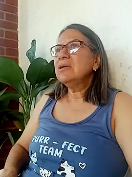 Snapshot of victoria_wayne chatting on 11/09/25, 12:31 victoria wayne online show from 11/09/25, 12:31