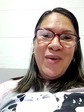 Snapshot of victoria_wayne chatting on 10/04/25, 10:06 victoria wayne online show from 10/04/25, 10:06