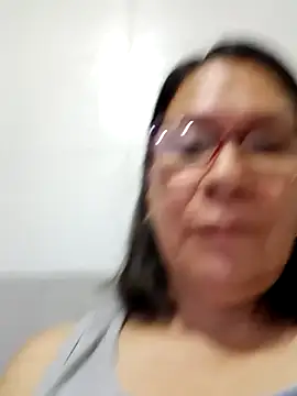 Snapshot of victoria_wayne chatting on 10/20/25, 10:16 victoria wayne online show from 10/20/25, 10:16