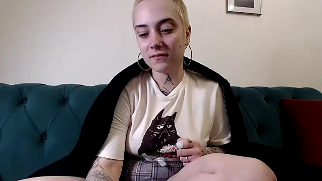 Snapshot of OllympeKaii chatting on 03/07/25, 07:16 OllympeKaii online show from 03/07/25, 07:16