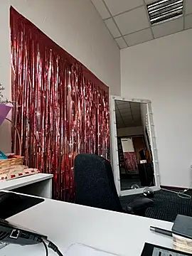 Juicy PeachLux online show from 10/16/25, 08:44