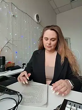 Juicy PeachLux online show from 05/30/26, 06:42