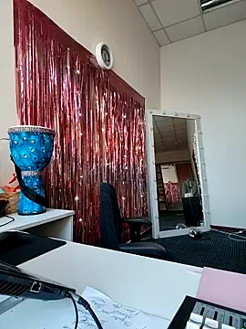 Juicy PeachLux online show from 11/20/25, 05:52