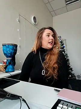 Juicy PeachLux online show from 12/14/25, 08:09