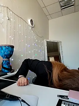 Juicy PeachLux online show from 03/18/26, 07:00