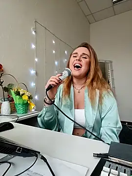 Juicy PeachLux online show from 09/25/25, 07:58