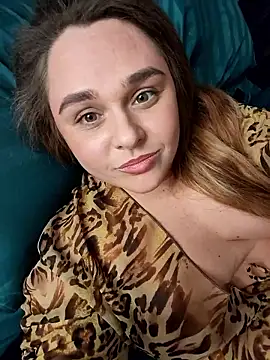 Juicy PeachLux online show from 01/14/26, 06:11