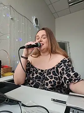Juicy PeachLux online show from 05/14/26, 11:29