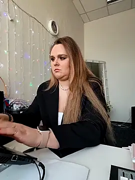 Juicy PeachLux online show from 04/03/26, 07:59