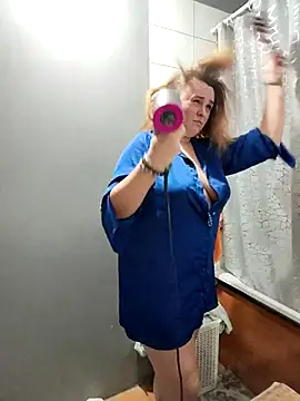 Juicy PeachLux online show from 11/06/25, 03:21