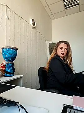 Juicy PeachLux online show from 03/15/26, 07:15