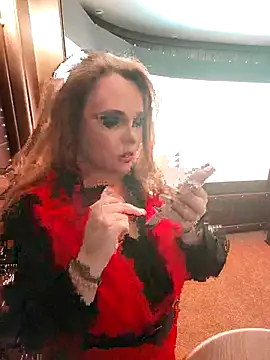 Juicy PeachLux online show from 04/25/26, 03:53