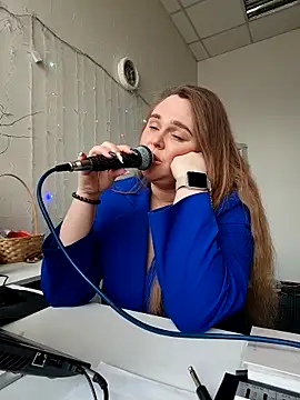 Juicy PeachLux online show from 05/02/26, 08:08