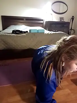 Juicy PeachLux online show from 03/10/25, 03:20