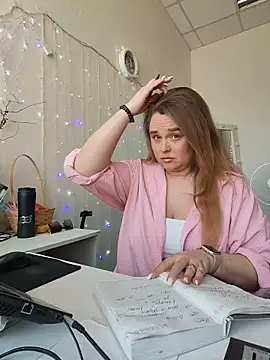 Juicy PeachLux online show from 05/17/26, 07:41