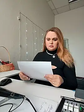 Juicy PeachLux online show from 09/11/25, 06:57