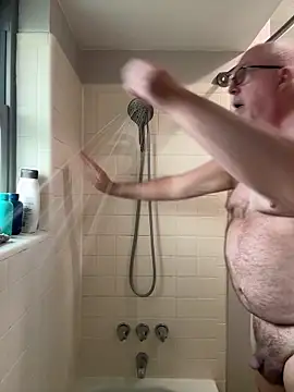 superbearboss online show from 03/04/26, 07:21