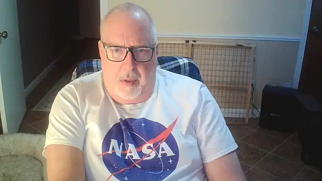 superbearboss online show from 10/20/25, 01:11