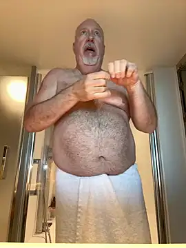 superbearboss online show from 02/02/26, 03:22