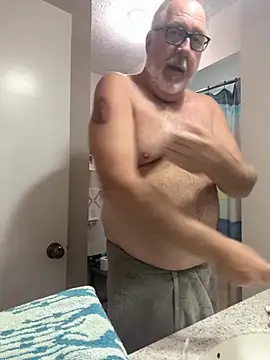 superbearboss online show from 11/28/25, 07:14