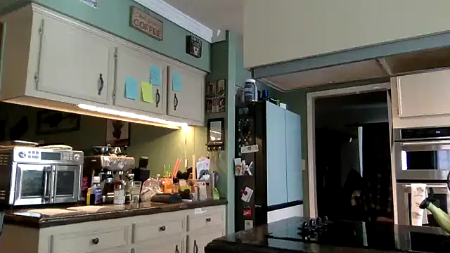 superbearboss online show from 12/18/25, 04:44