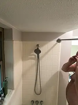 superbearboss online show from 12/22/25, 11:27