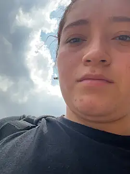 Karina Leon online show from 02/06/26, 04:25