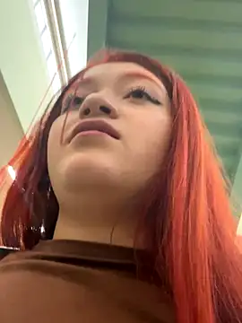 Karina Leon online show from 12/16/25, 08:46