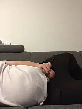 Derbaer1990 online show from 11/09/25, 01:37