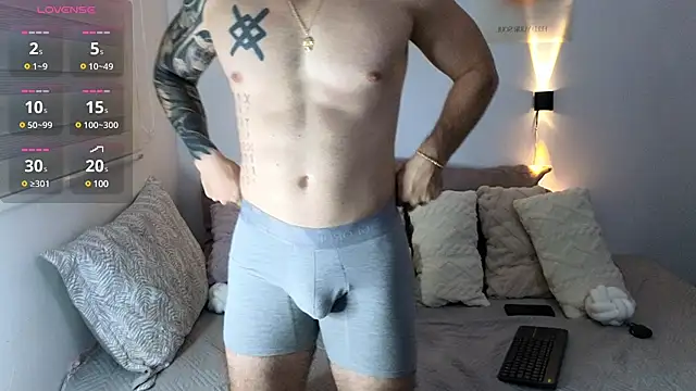 Snapshot of Isaac_Carter chatting on 03/16/25, 10:55 Isaac Carter online show from 03/16/25, 10:55