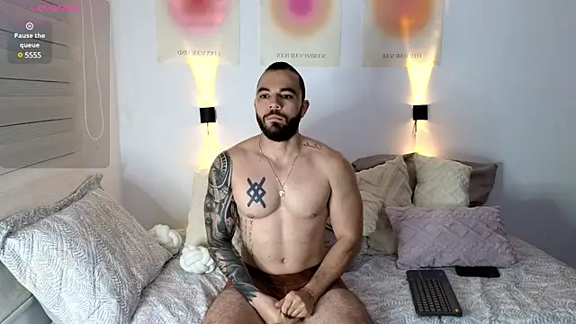 Snapshot of Isaac_Carter chatting on 03/22/25, 10:28 Isaac Carter online show from 03/22/25, 10:28