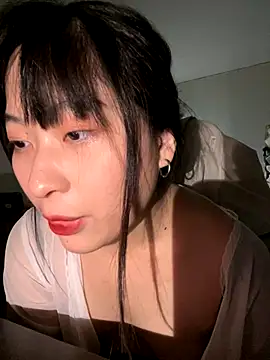 Snapshot of 214Jun chatting on 09/29/25, 04:01 214Jun online show from 09/29/25, 04:01