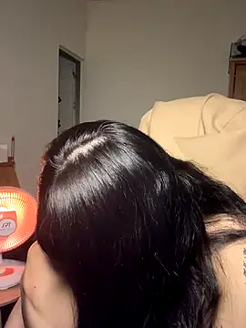 Snapshot of 214Jun chatting on 11/28/25, 04:07 214Jun online show from 11/28/25, 04:07