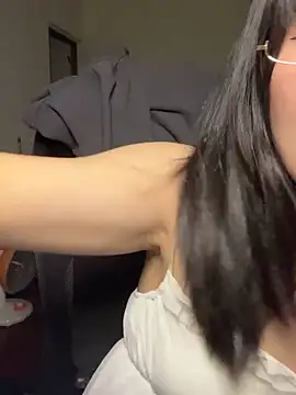 Snapshot of 214Jun chatting on 12/04/25, 05:23 214Jun online show from 12/04/25, 05:23