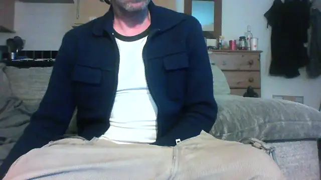 Snapshot of Grower_and_shower chatting on 05/14/26, 10:51 Grower and shower online show from 05/14/26, 10:51