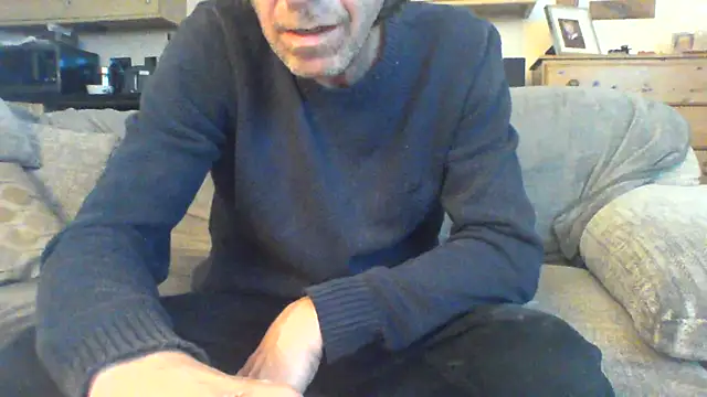 Snapshot of Grower_and_shower chatting on 09/30/25, 11:22 Grower and shower online show from 09/30/25, 11:22