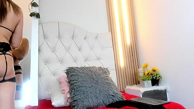 Alexa Bravva online show from 09/19/25, 04:16