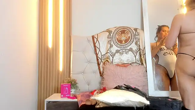 Alexa Bravva online show from 03/19/26, 04:01