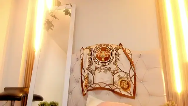 Alexa Bravva online show from 04/01/26, 03:19