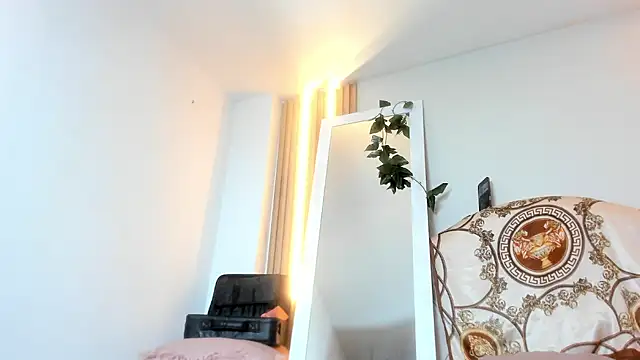 Alexa Bravva online show from 04/07/26, 04:25