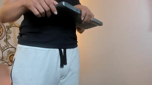 Alexa Bravva online show from 04/03/26, 03:24