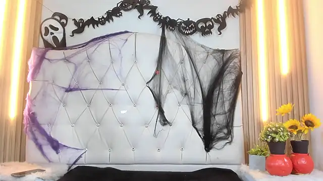 Alexa Bravva online show from 10/29/25, 04:55