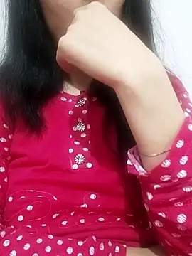 Snapshot of saraaxx1 chatting on 03/05/25, 01:42 saraaxx1 online show from 03/05/25, 01:42