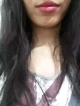 saraaxx1 online show from 11/26/25, 10:37