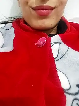 saraaxx1 online show from 12/04/25, 11:31